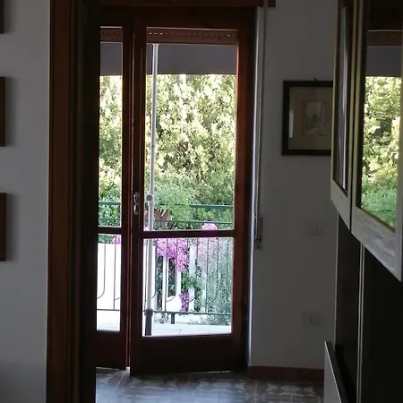 Gisa E Daday * Paestum